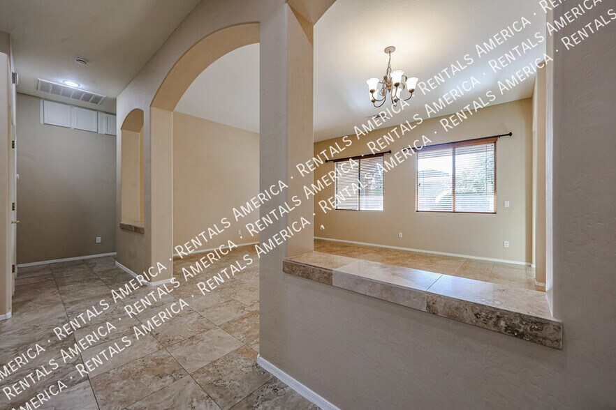 Building Photo - 8351 W Rosewood Ln