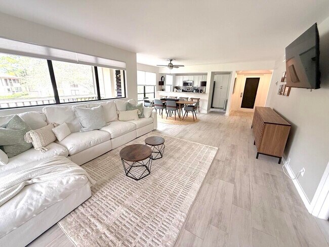 Primary Photo - 616 Brackenwood Cove