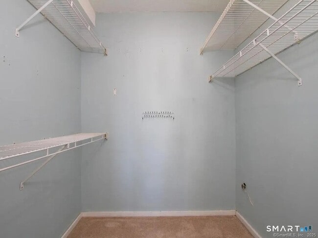 Building Photo - 46 Little Oak Ln