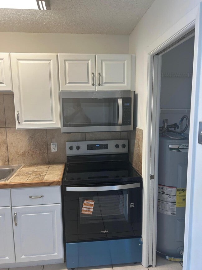 Building Photo - 2349 NE Rustic Way