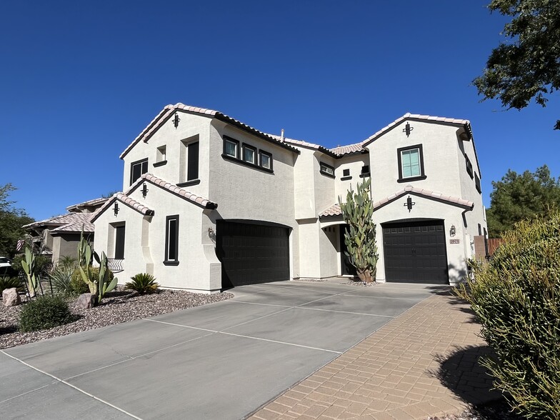 Building Photo - 7671 S Boxelder St