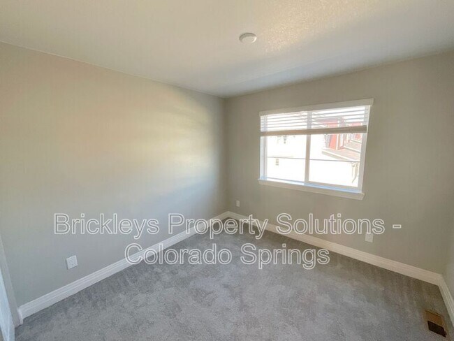 Building Photo - 1721 Rose Quartz Heights