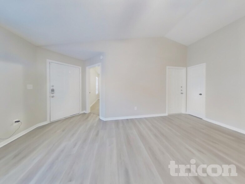 Building Photo - 3147 Boynton Dr