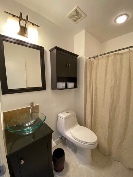 Building Photo - 9594 Inverary Ct