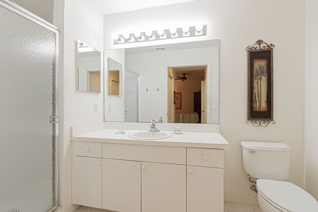 Building Photo - Fully Furnished Seasonal Condo Rental At G...