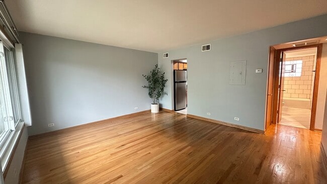 Building Photo - 4935 N Harlem Ave