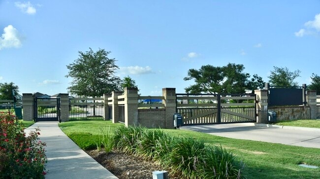 Building Photo - 3207 Planters Peak Dr