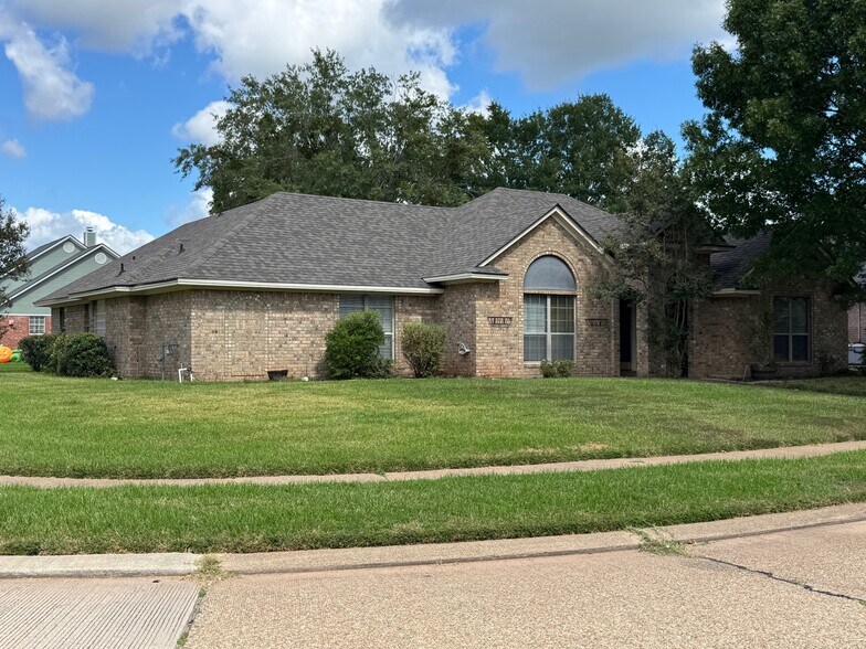 House Front - 1601 S Lexington Dr