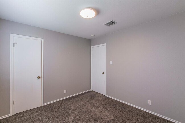 Building Photo - 2645 Andres Way