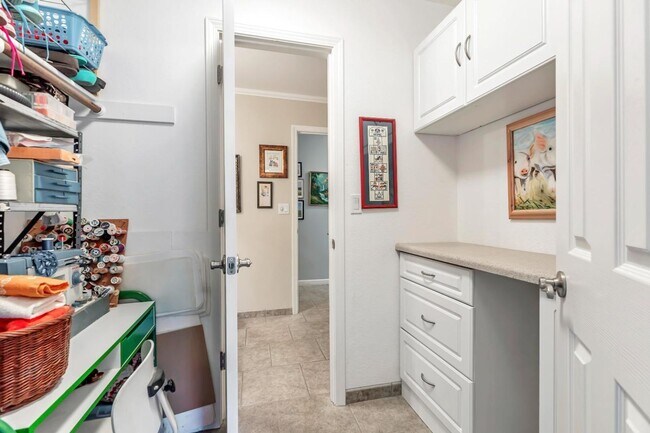 Building Photo - Recently updated spacious 3 bedroom 2.5 bath townhome available soon