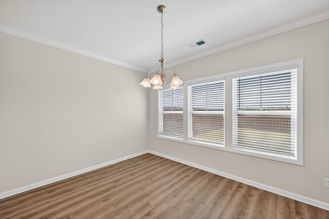 Building Photo - 255 Mansell