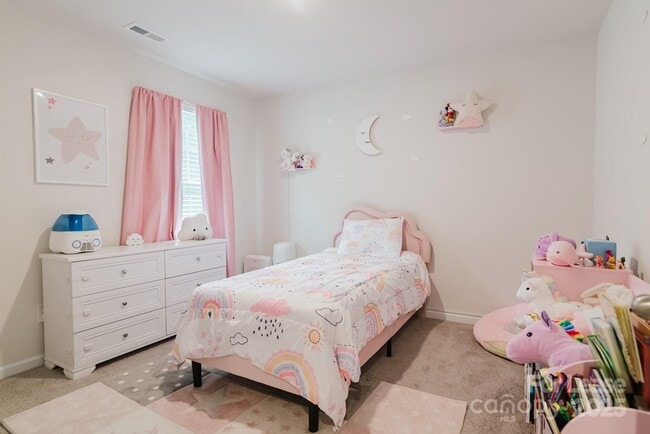 Building Photo - 2226 Redstone Dr
