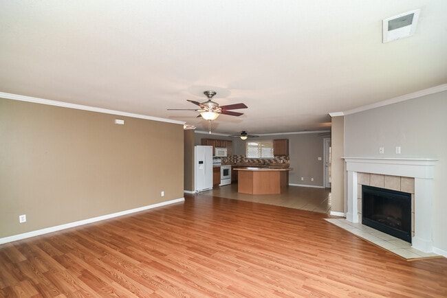 Building Photo - 15337 Tyler Mill Dr