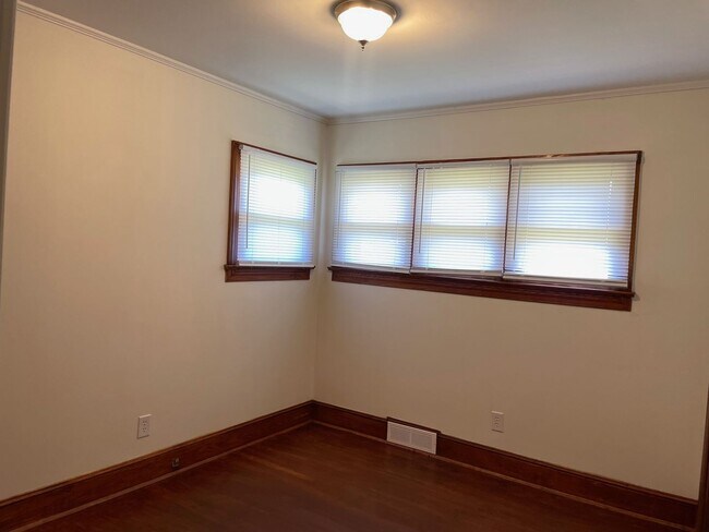 Building Photo - 3 Bed, 1 Bath Brick house in Ramseur