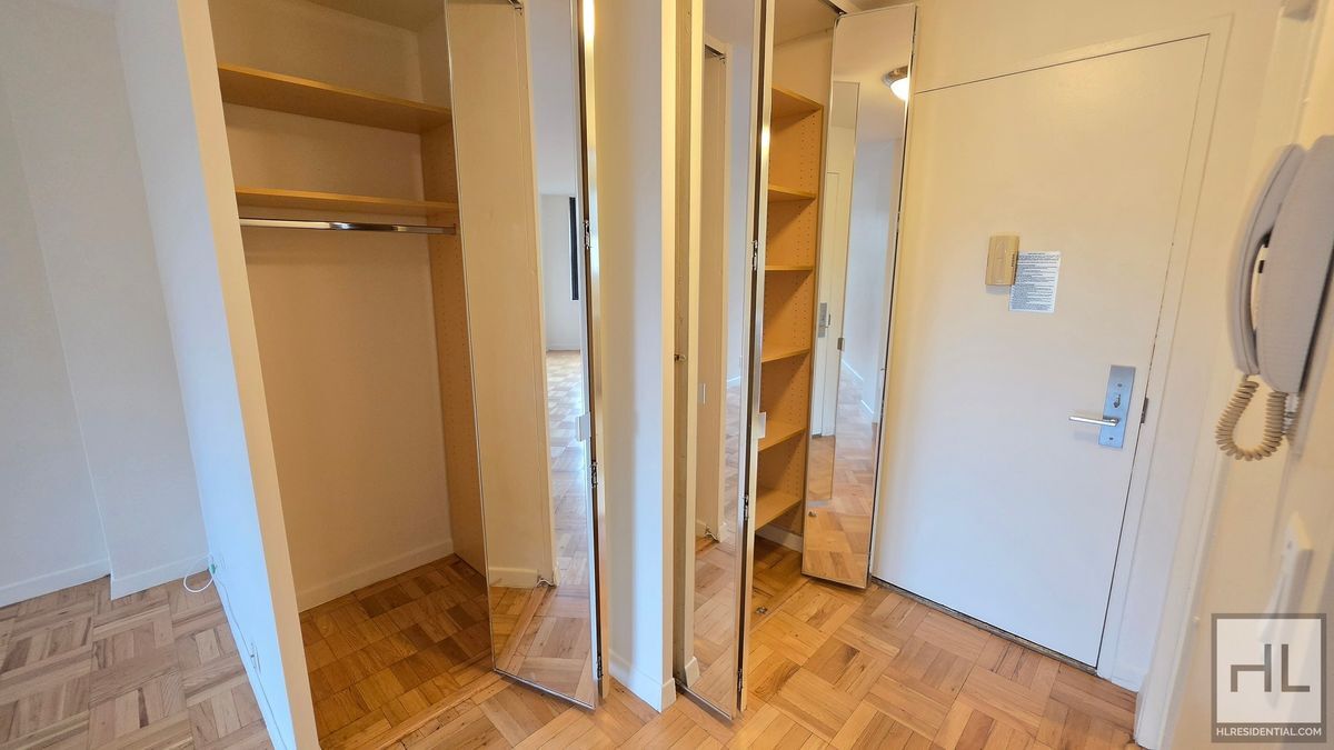 Building Photo - Midtown East One-Bedroom with Open Views