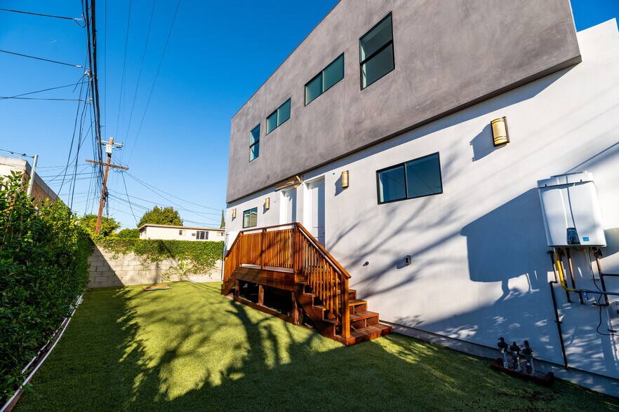 Building Photo - 1807 S Longwood Ave