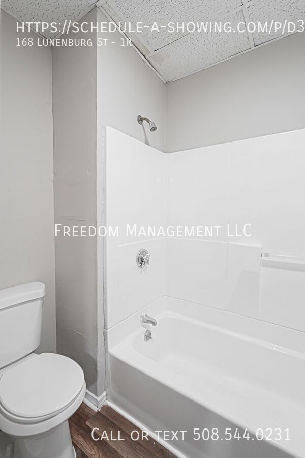 Building Photo - 168 Lunenburg St