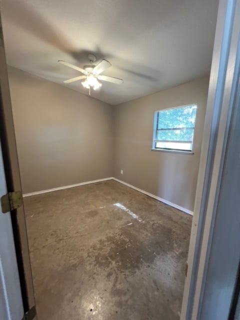 Building Photo - 102 Cedar Ln