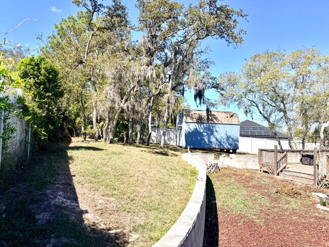 Building Photo - Large two Bedroom, 2 Bathroom, 2 Car Garage Home For Rent. *** Rent includes Water, Internet, and...