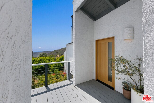 Building Photo - 2919 Valmere Dr
