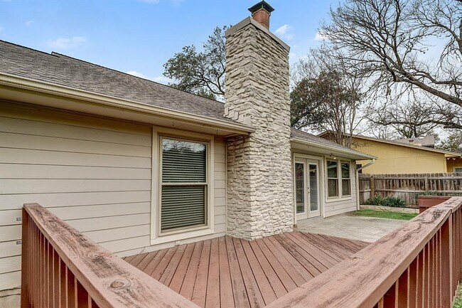 Building Photo - 8001 Manassas Dr