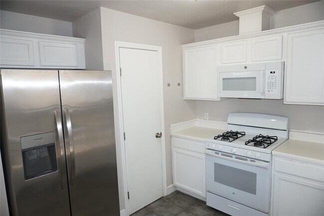 Building Photo - 21218 Derby Day Ave