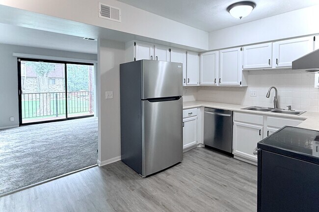 Building Photo - 5102 25th Ave Ct