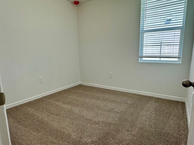 Building Photo - Brand new, energy-efficient 4 Bedroom Home...