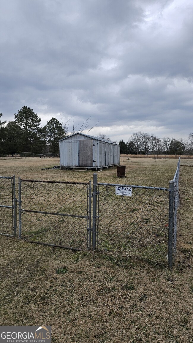 Building Photo - 2096 Taylors Mill Rd