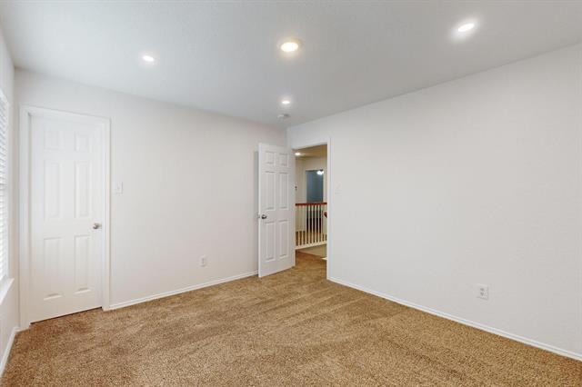 Building Photo - 1330 Kensington Ct