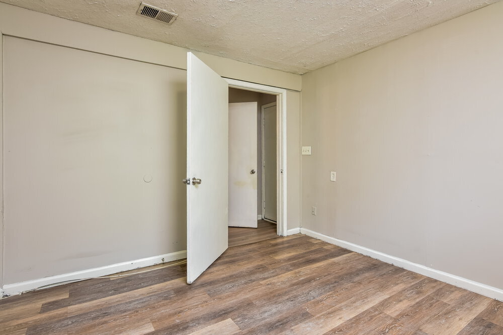 Building Photo - 1879 Corduroy Ct