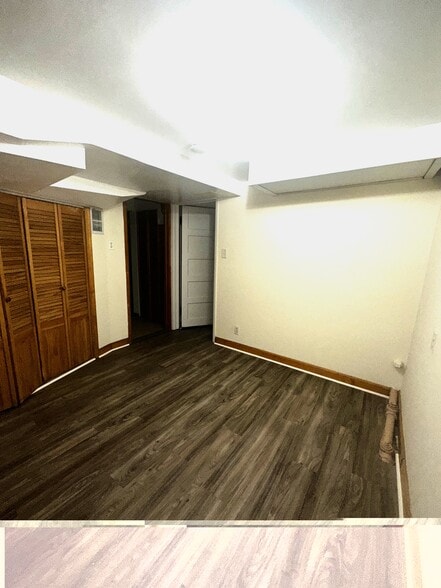 Building Photo - 1328 W Melrose St