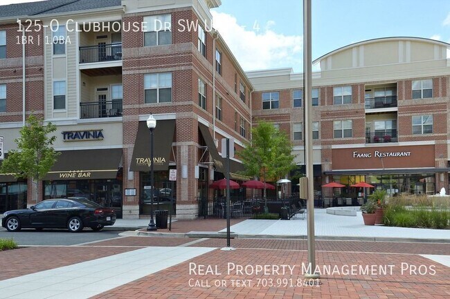 Building Photo - 125-O Clubhouse Dr SW Unit-4