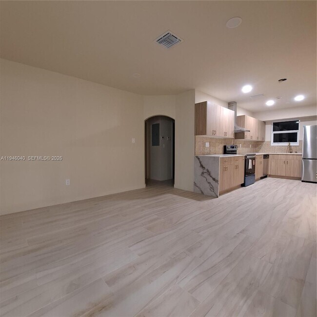 Building Photo - 5840 SW 51st St