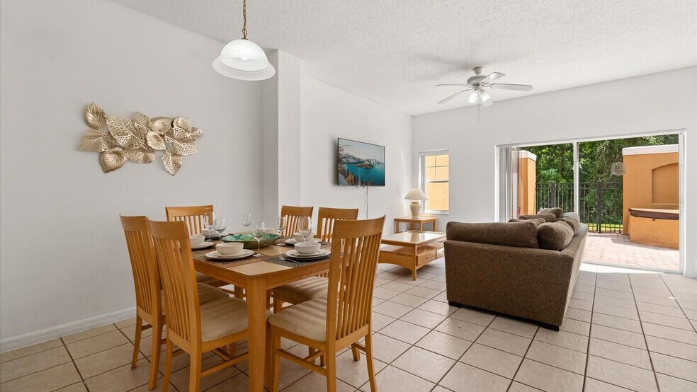 Building Photo - 4754 Vero Beach Pl