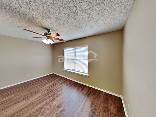 Building Photo - 9651 Arcadia Creek