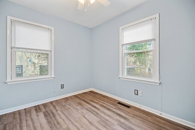 Building Photo - 8323 Outpost Cir