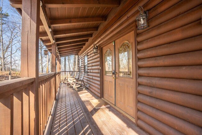 Building Photo - 444 Sugar Mountain Way