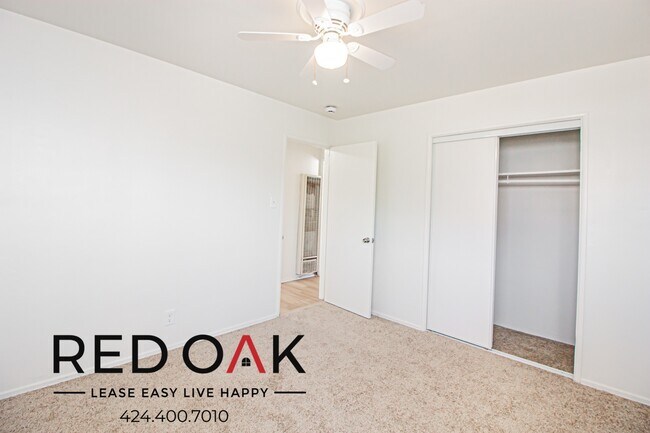 Building Photo - 854 5th St