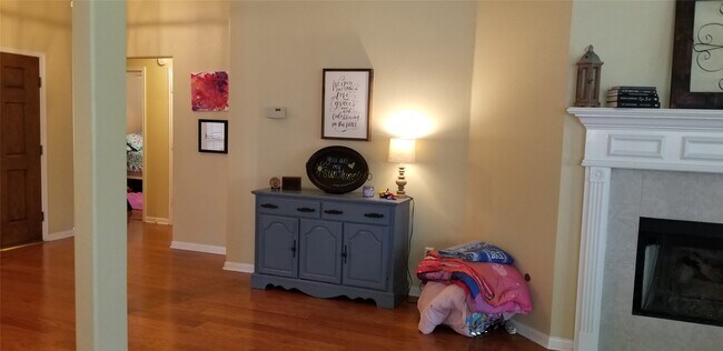 Building Photo - 8906 Aberdeen Park Dr