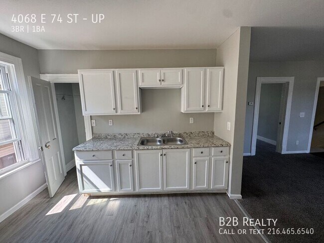 Building Photo - 4068 E 74th St