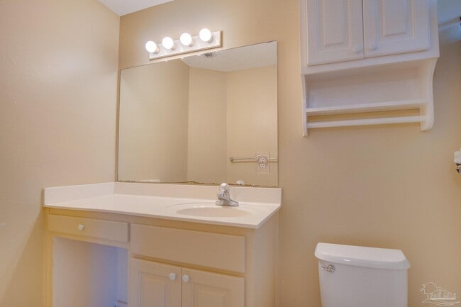 Building Photo - 2741 Bay Club Dr