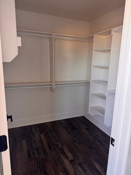 Building Photo - 222 Nebo St