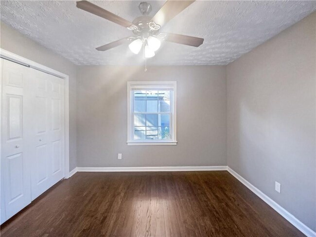 Building Photo - 3168 Canary Ct