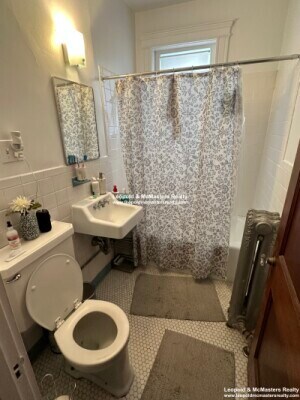 Building Photo - 18 Medfield St