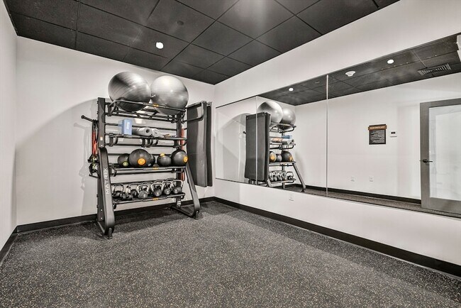 Building Photo - 203 Lowell St