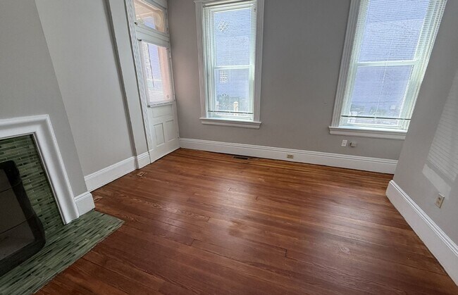 Building Photo - 3226 Bishop St