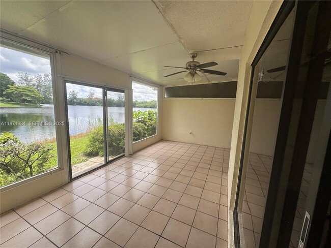 Building Photo - 6521 Racquet Club Dr