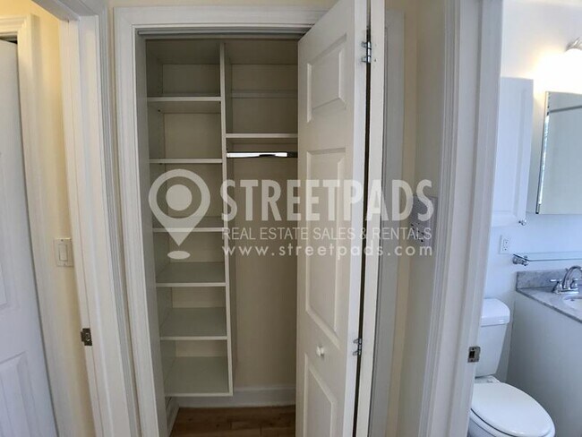 Building Photo - 1 bedroom in Brookline MA 02446