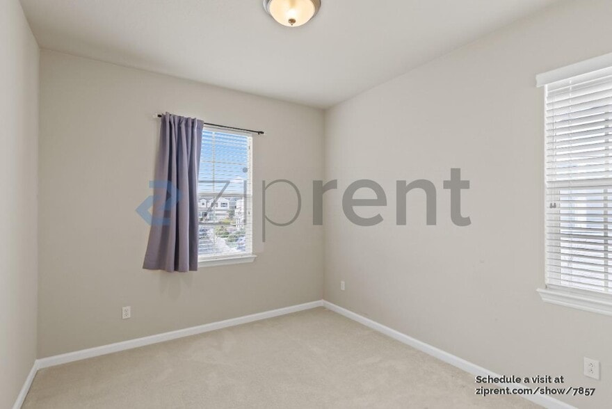 Building Photo - 213 Marbella Ln